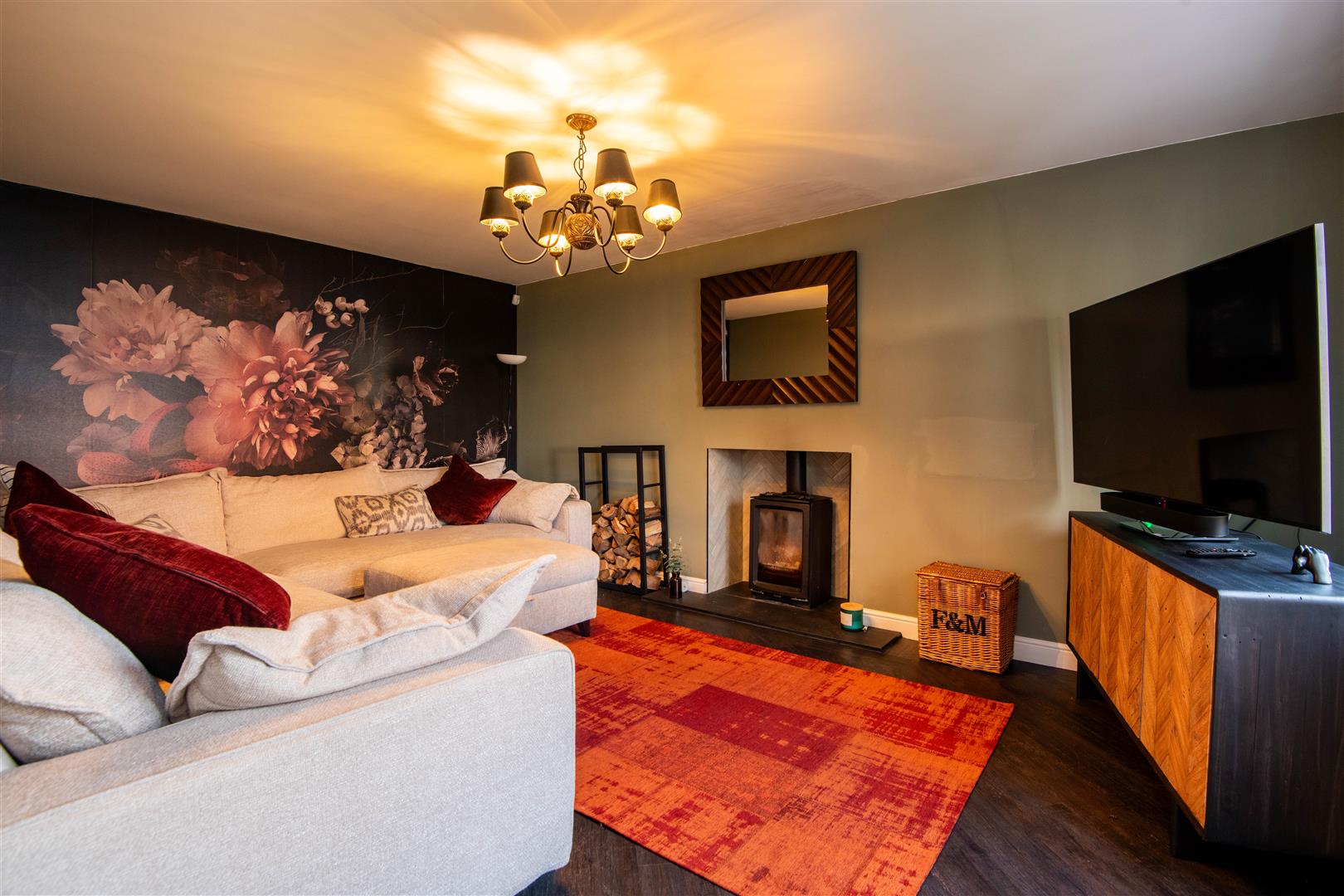 4 bed property in Swallowfield, Preston